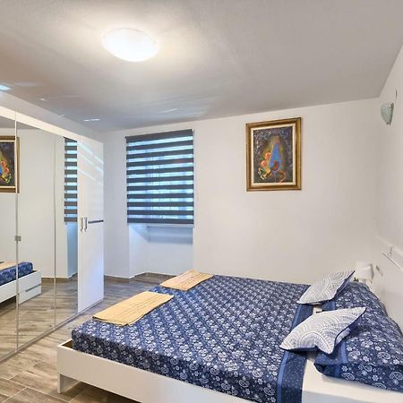 Old Town Apartments In City Center Pula Luaran gambar