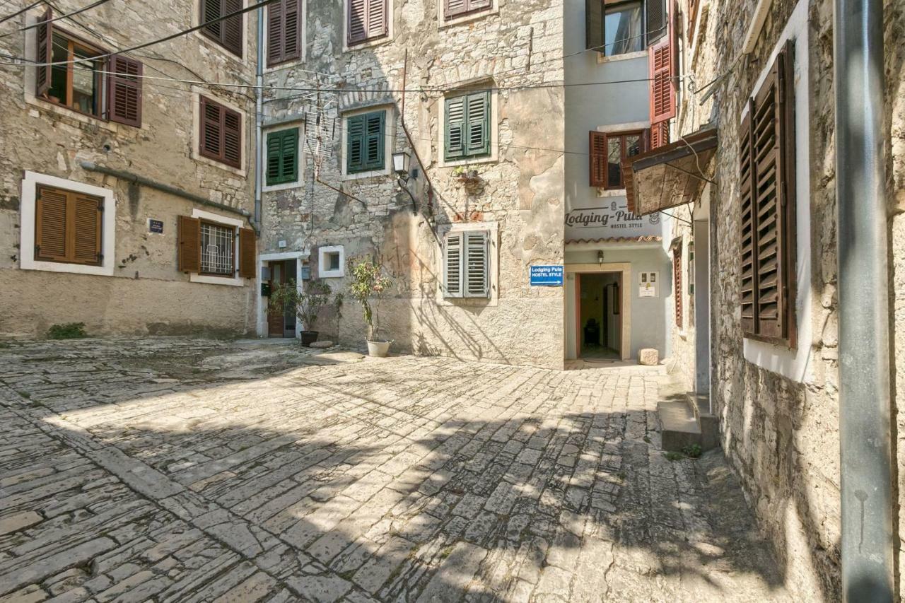 Old Town Apartments In City Center Pula Luaran gambar