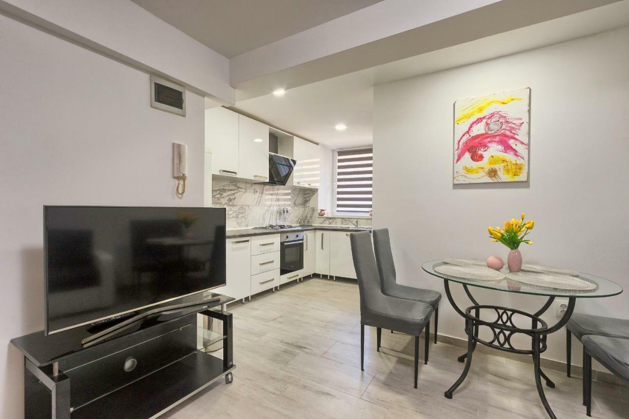 Old Town Apartments In City Center Pula Luaran gambar